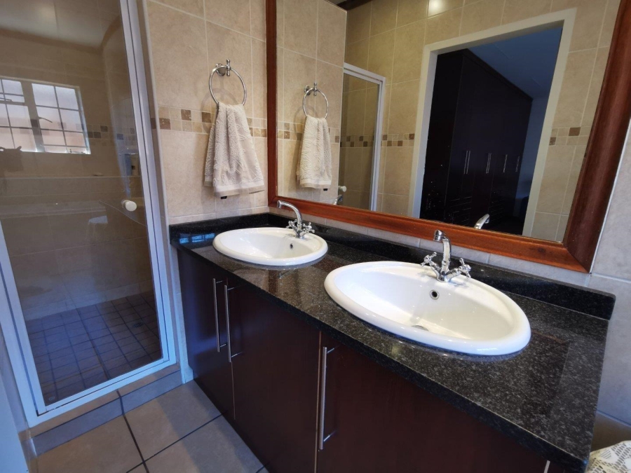 3 Bedroom Property for Sale in Van Der Hoff Park North West